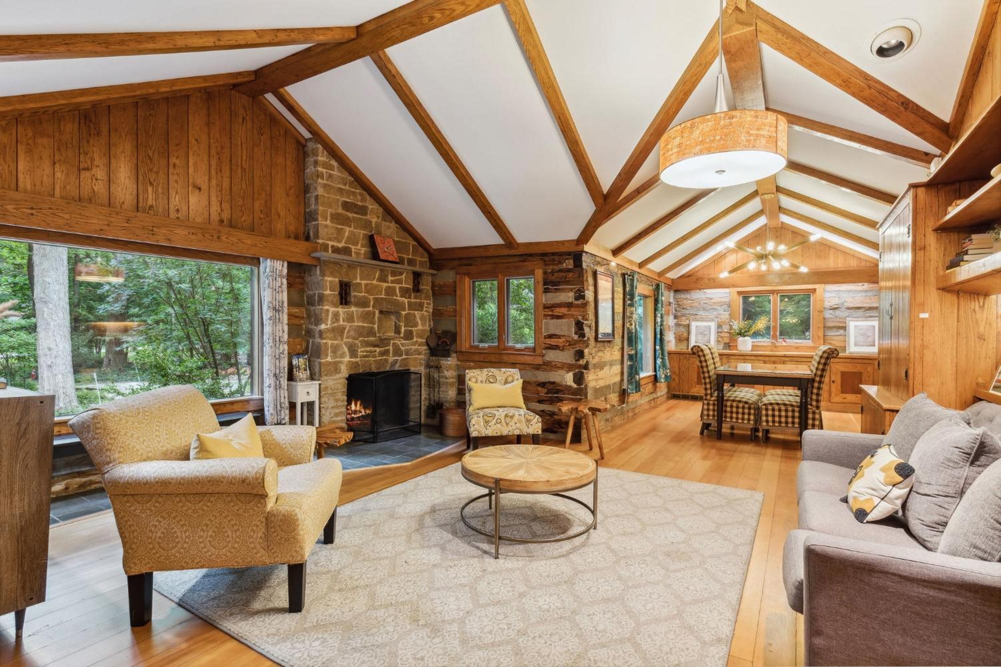 Log Cabin - Natures Oasis - Fire Pit & Gazebo Кливланд Екстериор снимка